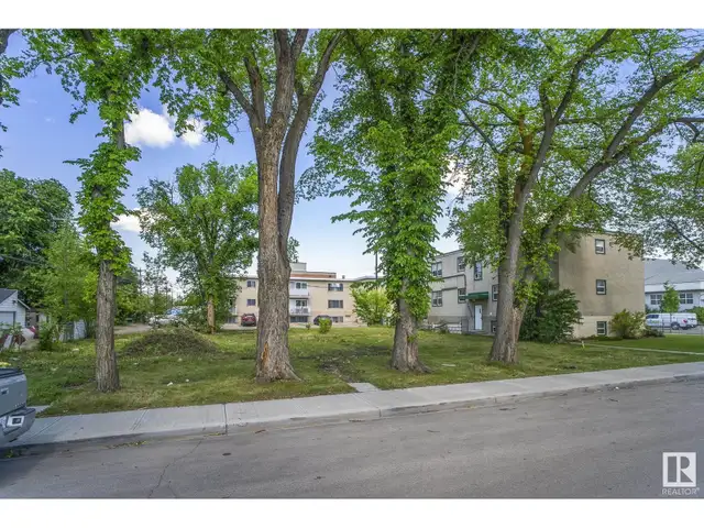 12414 113 AV NW Edmonton, Alberta62863766297218124