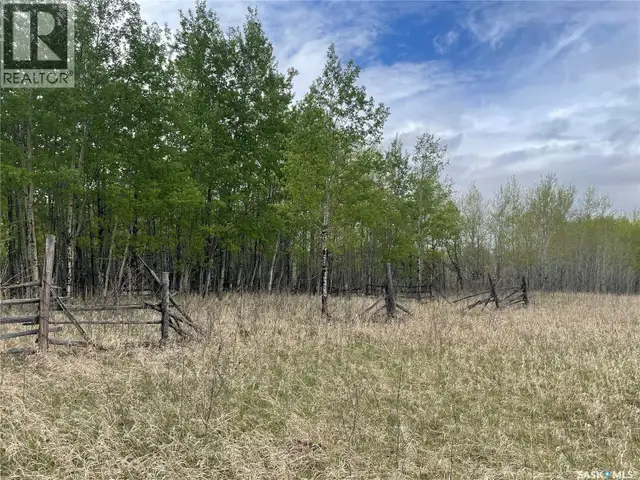 5.5km South of Dorintosh Lot 3 Meadow Lake Rm No.588, Saskatchew in Land for Sale in Meadow Lake - Image 2