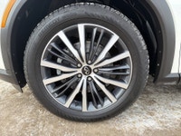 Drive in refined luxury with this 2022 Infiniti QX60 Sensory AWD — a fully redesigned 3-row SUV that... (image 6)
