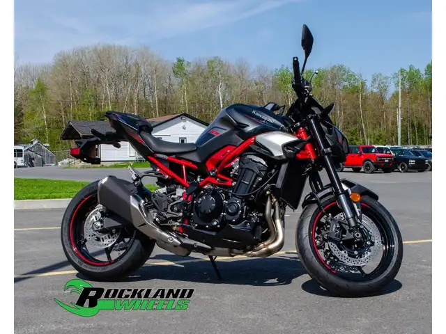 2025 Kawasaki Z900 in Street, Cruisers & Choppers in Ottawa - Image 3