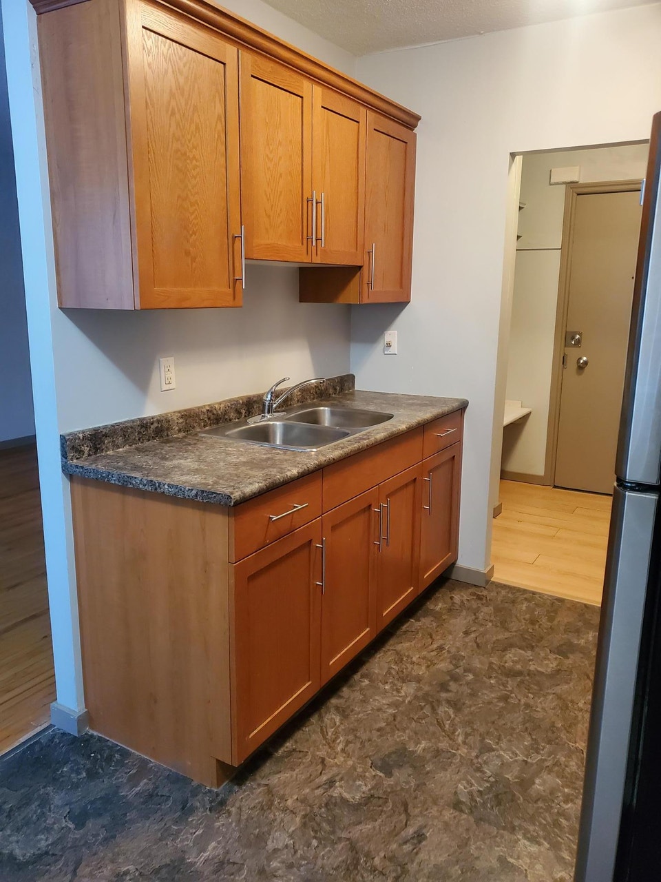 900 Norwich Avenue - 1 Bedroom Apartment for Rent 4
