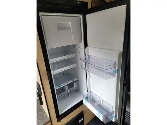 2025 Northern Lite 610 Half-Ton Camper in Travel Trailers & Campers in Penticton - Image 11