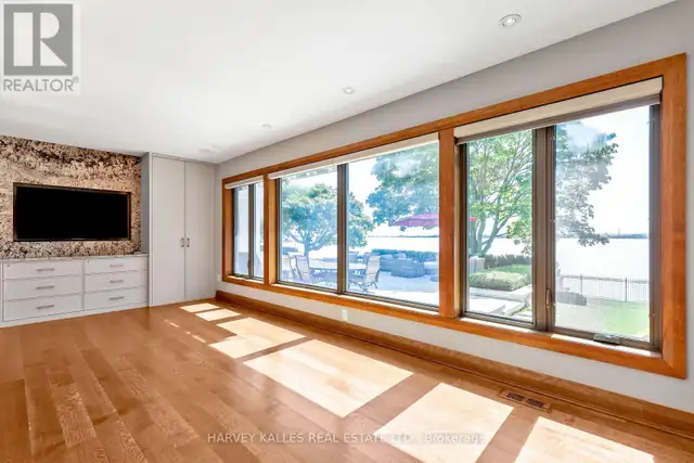 90 OAKLANDS PARK COURT Burlington (Bayview), Ontario in Houses for Sale in Oakville / Halton Region - Image 8