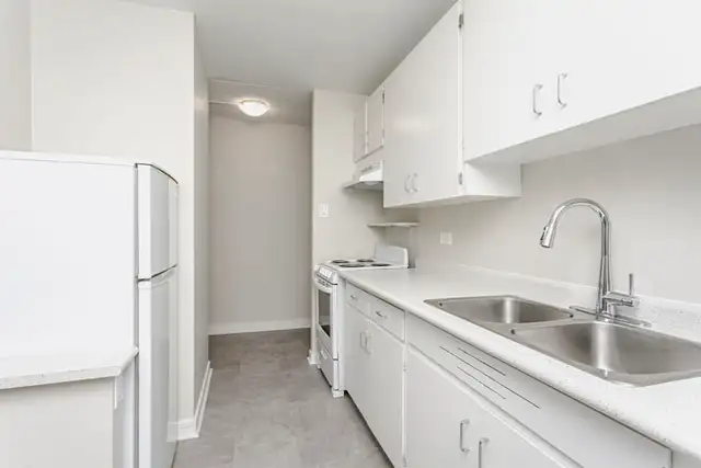 The Carlton Apartments Edmonton - Studio Apartment for Rent Edmo