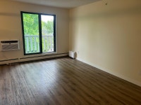 Professionally managed, cleaned and maintained -Competitive rates/superior service -Adult oriented b... (image 4)