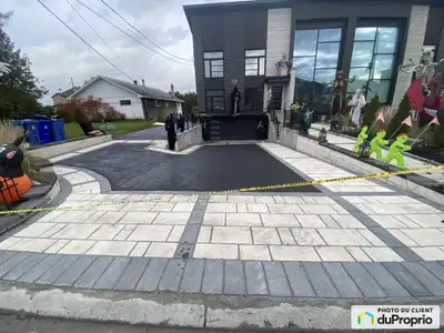 WOW WOW WOW! SPECTACULAIRE duplex pour propriétaire occupant à couper le souffle située à deux pas d...