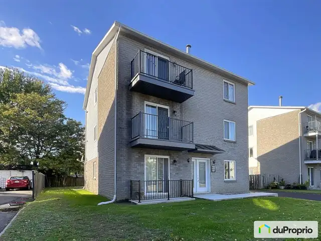 $980,000 - Triplex for sale in Chambly in Houses for Sale in Longueuil / South Shore - Image 4