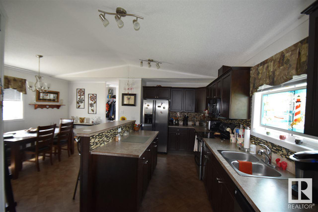 5131 52 AV Vilna, Alberta in Houses for Sale in Edmonton - Image 3
