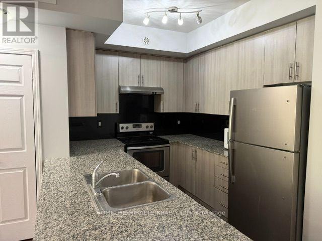 74 - 180 HOWDEN BOULEVARD Brampton (Westgate), Ontario 2