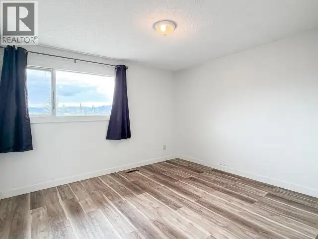 18-20 HARPER STREET Faro, Yukon in Houses for Sale in Whitehorse - Image 22