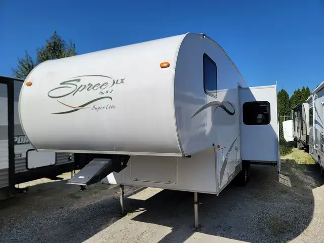 2009 K-Z Spree 285 RLS in Travel Trailers & Campers in Penticton - Image 2