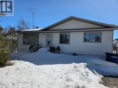 Great starter or retirement property in a quiet neighborhood. 1040 sqft home with front facing kitch...