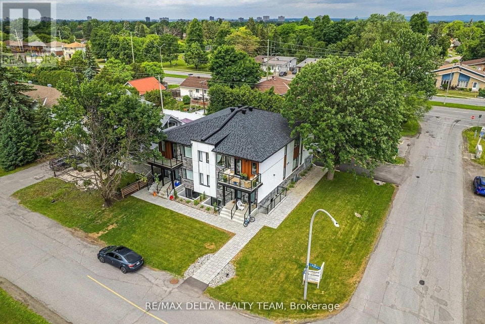 3 - 77A GRANTON AVENUE Ottawa, Ontario 3
