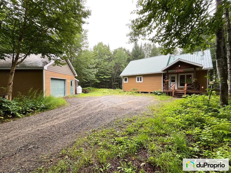 399 000 Chalet à vendre à NDDeMontauban Maisons à vendre