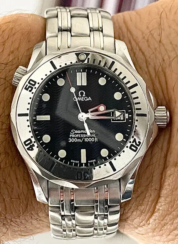 OMEGA SEAMASTER DIVER 300M 36.25MM QUARTZ - James Bond 007 Watch in Jewellery & Watches in Calgary - Image 3