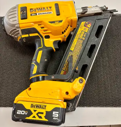 DEWALT 20V Cordless Brushless 2-Speed 30° Framing Nailer DCN692B, View more