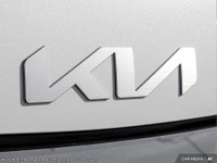 The 2025 Kia Sportage PHEV SX offers the perfect blend of eco-friendly efficiency and premium perfor... (image 6)