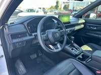 Command every journey in the 2024 Honda CR-V Hybrid EX-L, a stunning Sport Utility finished in prist... (image 8)