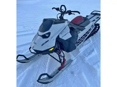 Western Canada's Largest Used Boat and Powersports Dealership! Over 150 units in stock! Over 24000 o...