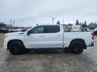 5.3L V8 | Z71 OFF ROAD PACKAGE | HEATED FRONT BUCKET SEATS | HEATED STEERING WHEEL | LEATHER | BOSE... (image 2)
