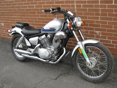 Welcome New Riders! Financing Options Available! The 2019 Yamaha V-Star 250, the perfect beginner bi...