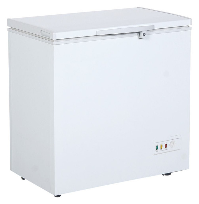 Siebel White Chest Freezer – Deep Freezer Basket & Temperature in Freezers in Edmonton