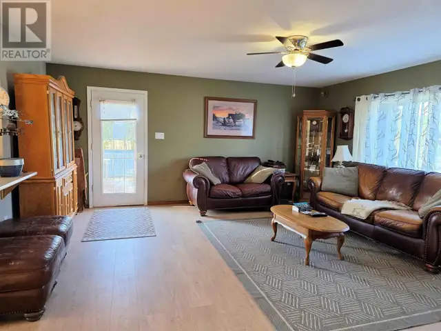 2805 DOHLER ROAD Smithers, British Columbia in Houses for Sale in Smithers - Image 13