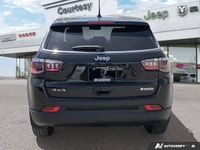 Command the urban jungle and conquer off-road paths with equal ease in this striking, practically ne... (image 4)