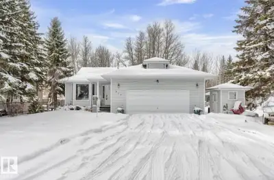 Turnkey lake property in Ross Haven, Lac Ste. Anne—just 35 minutes from Edmonton—featuring a fully f...