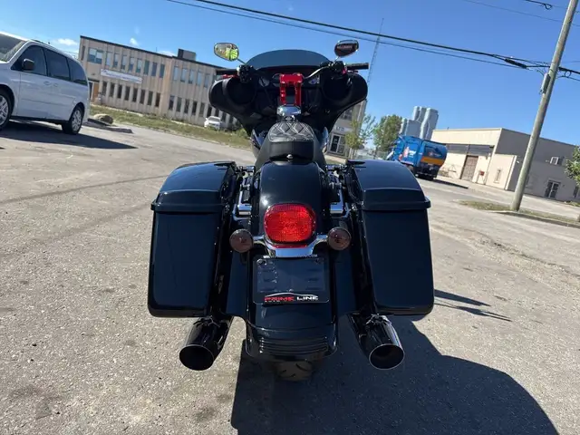 2023 Harley-Davidson Street Glide ~ STREET GLIDE ~ CANANDIAN ~ 1 in Sport Touring in City of Toronto - Image 16