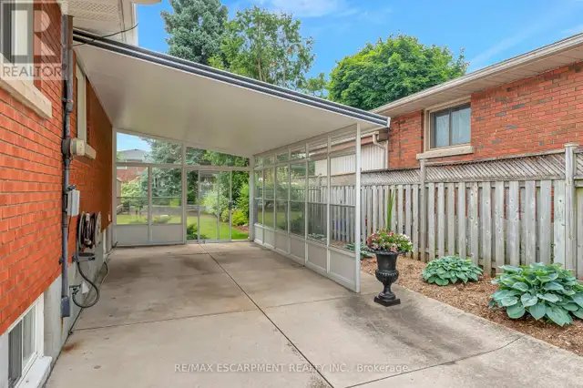 109 WEST 23RD STREET Hamilton (Westcliffe), Ontario62864757587457121