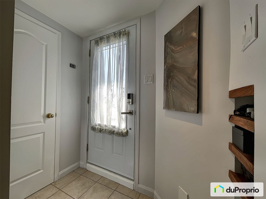 $399,900 - Townhouse in Pointe-Aux-Trembles / East Montreal — photo 3