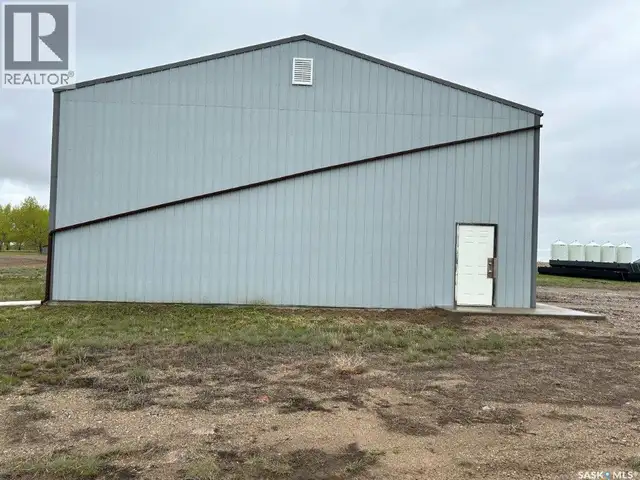 307 Highway Coleville, Saskatchewan in Commercial & Office Space for Sale in Saskatoon - Image 3
