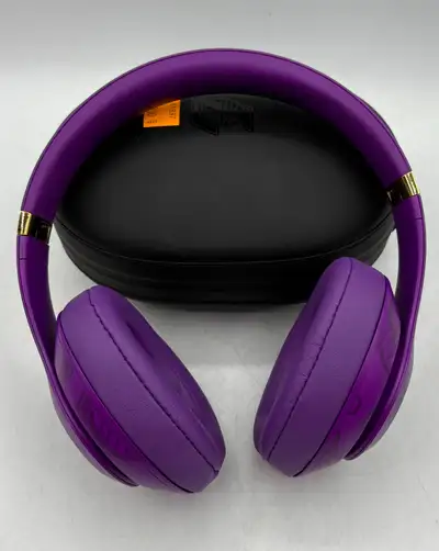 Special Edition LA Lakers Studio 3 Beats Headphones with Case, View more