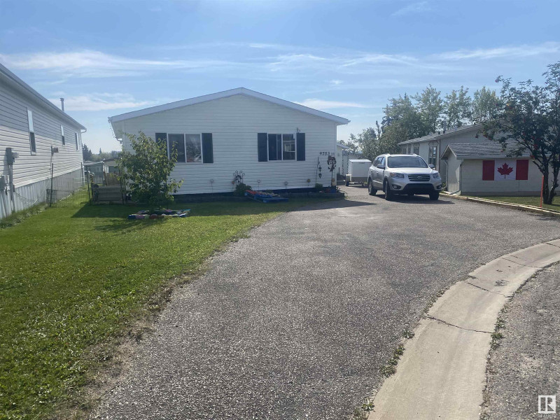 9753 121 AV Grande Prairie, Alberta Houses for Sale Grande Prairie