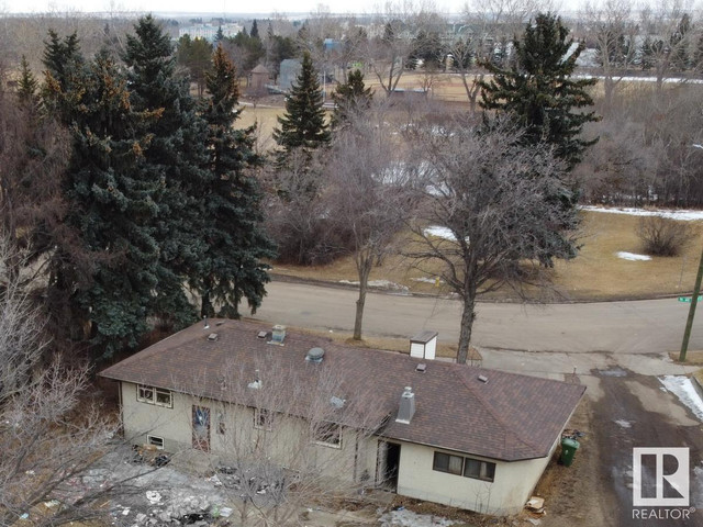 9902 96 AV Fort Saskatchewan, Alberta in Houses for Sale in Strathcona County - Image 4