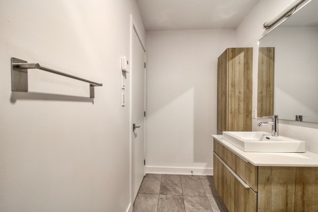 9675 Av. Papineau — photo 2