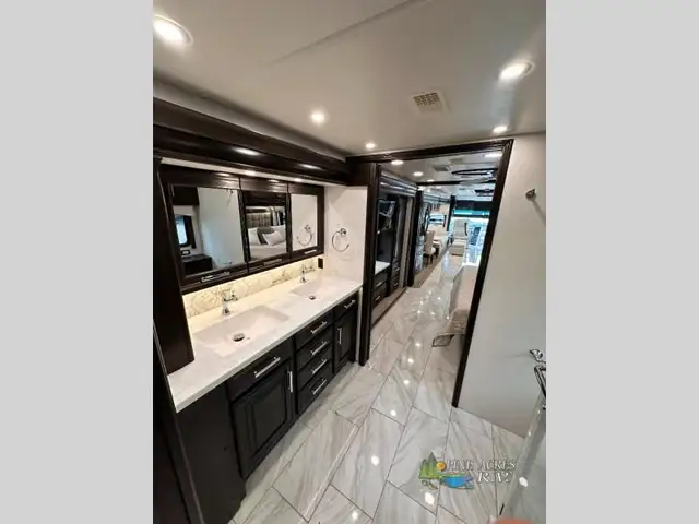 2024 Entegra Coach Anthem 44D 450 h.p. / 1250 ft-Lbs of Torque in RVs & Motorhomes in Moncton - Image 46