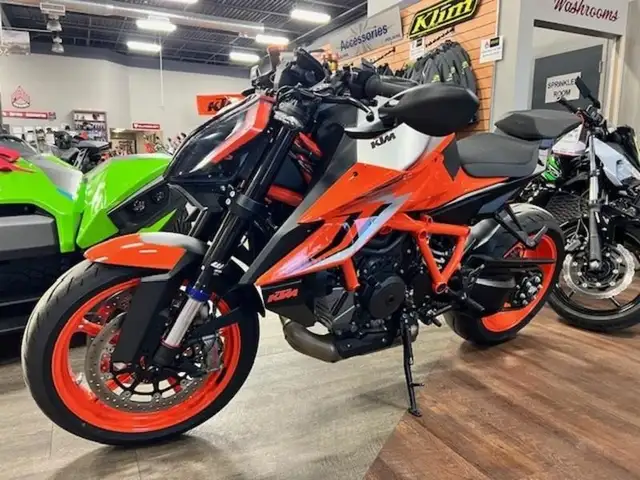 2023 KTM 1290 Super Duke R Evo in Sport Bikes in Oakville / Halton Region - Image 7