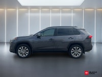 Welcome to Belleville Toyota! . Engine: 4 Cylinder Engine 2.5L L/100Km City: 8.8 L/100Km Hwy: 7.1 Sa... (image 8)