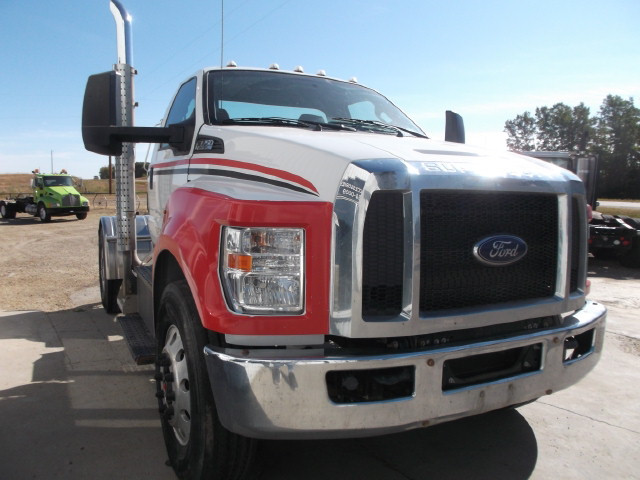 2016 FORD F750 SD S/A 5TH WHEEL TRUCK in Heavy Trucks in Red Deer - Image 2