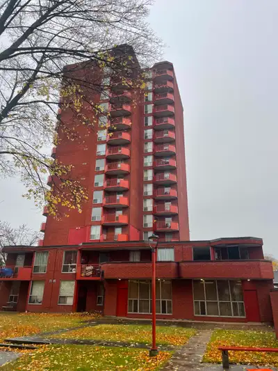 Description Under New Management 70 East St Sault Ste. Marie, ON P6A 6M1 $ 1100.00 + Parking $50 One...