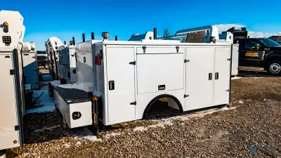 Brand New ArrowMax 11'6" Aluminum Crane Body to fit 84" CA Chassis 60" Tall Side Packs 24 Drawers Ec...