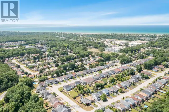 53 CHRISTY DRIVE Wasaga Beach, Ontario in Houses for Sale in Barrie - Image 34