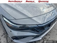 Air Conditioning, Exterior Parking Camera Rear, Fully automatic headlights, Heated Front Bucket Seat... (image 9)