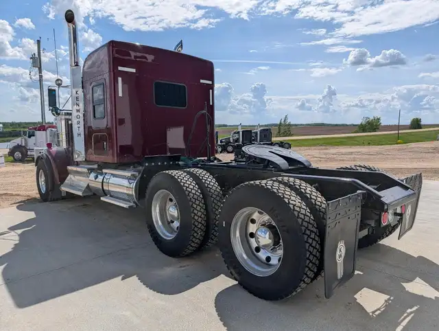 2020 KENWORTH W900L in Heavy Trucks in City of Montréal - Image 8