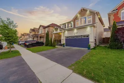 Call/text 416-559-2582 to book a showing. Omair Shahzad, Broker, Cityscape Real Estate Ltd. Brokerag...
