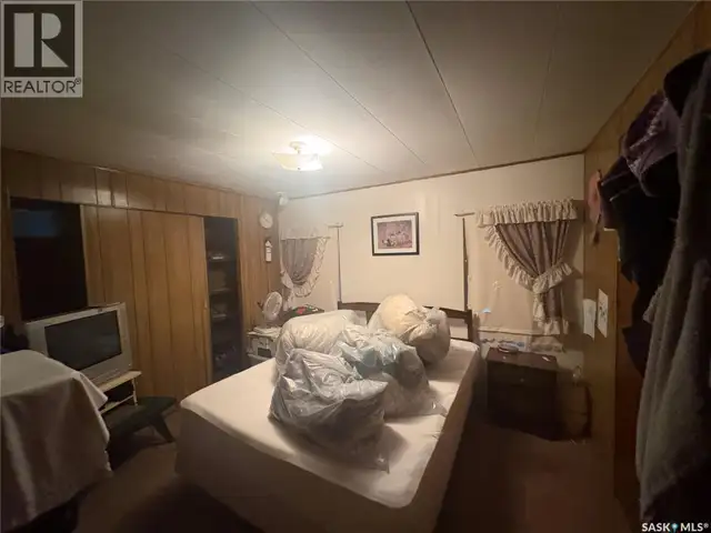 8 Hunter BAY Fishing Lake, Saskatchewan in Houses for Sale in Saskatoon - Image 14