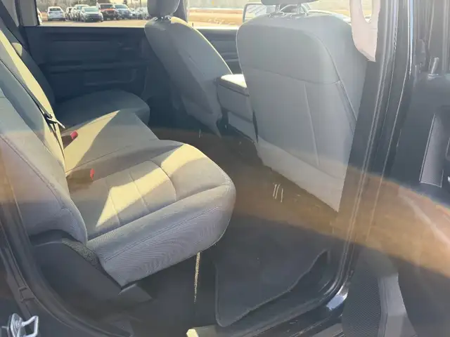 2017 Ram 1500 EXPRESS in Cars & Trucks in Summerside - Image 11