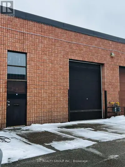 Seamless move in condition warehouse space with generous on-site parking, ideal for storage, showroo...